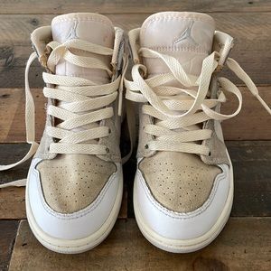 Air Jordan 1 Mid SE Craft
